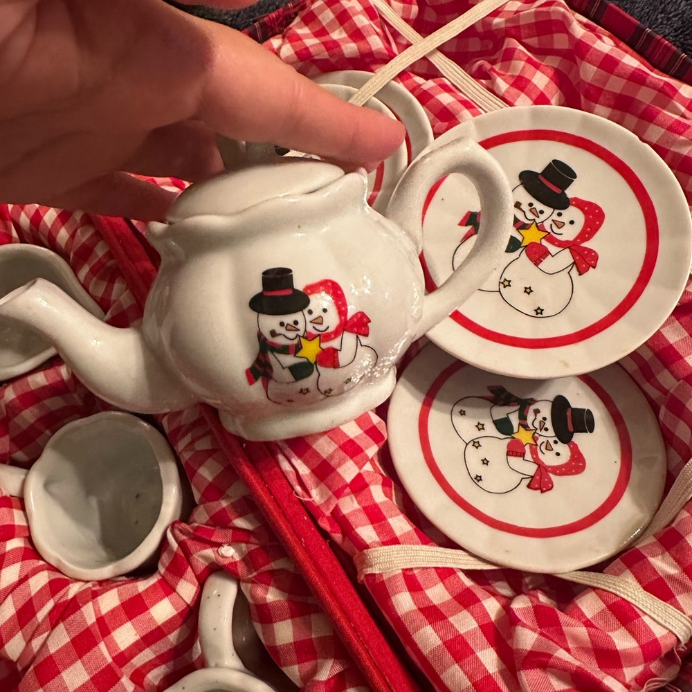 Mr.&Mrs. Frosty Christmas Delton Collection Children's Christmas TeaPartySet